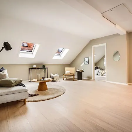 Newly Renovated Lägenhet