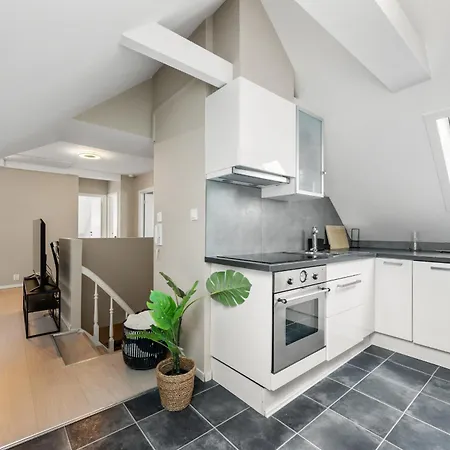Newly Renovated Apartamento *